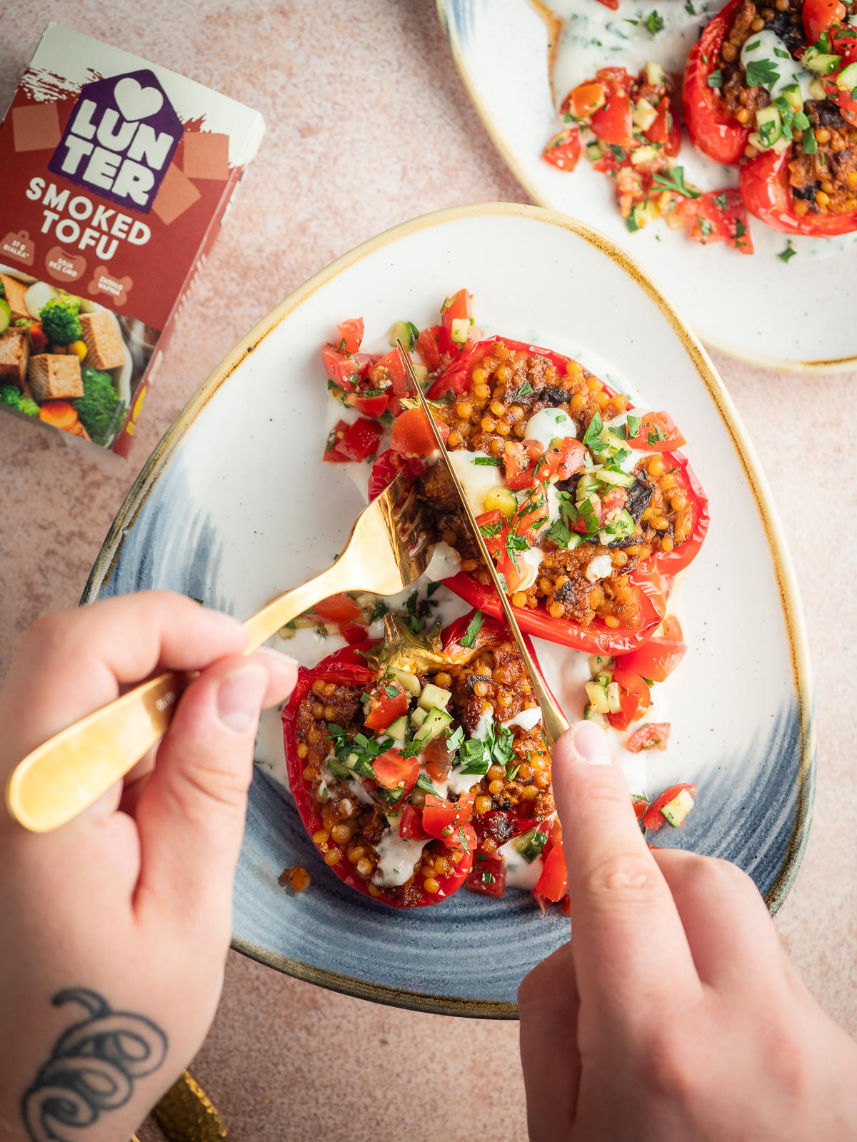 Wegańska papryka faszerowana z kaszą, grzybami i tofu 4 Wegańska papryka faszerowana z kaszą, grzybami i tofu