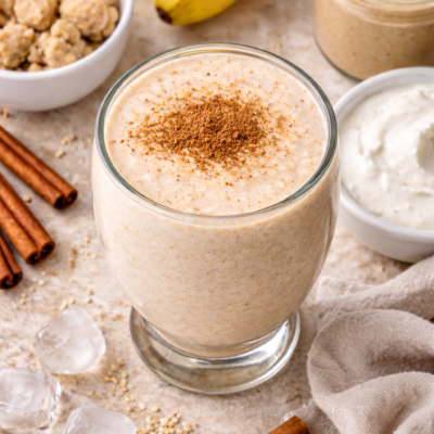 Koktajl chałwowy z bananem i skyrem – szybki, kremowy i sycący 10 Koktajl chałwowy z bananem i skyrem – szybki, kremowy i sycący