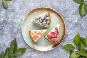 Homemade newyork cheesecake with frozen berries and mint,healthy erytrytol 1kg